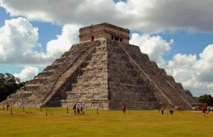 Chichen Itza Piramidi Nerededir? Chichen Itza Piramidi (Çiçen İtza)