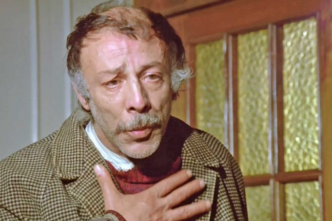 Münir Özkul Kimdir? Münir Özkul Kimdir