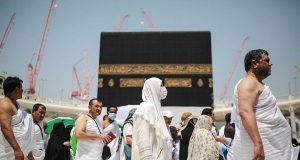 Umrede Nasıl Kıyafet Giyilir? Umrede Nasıl Kıyafet Giyilir