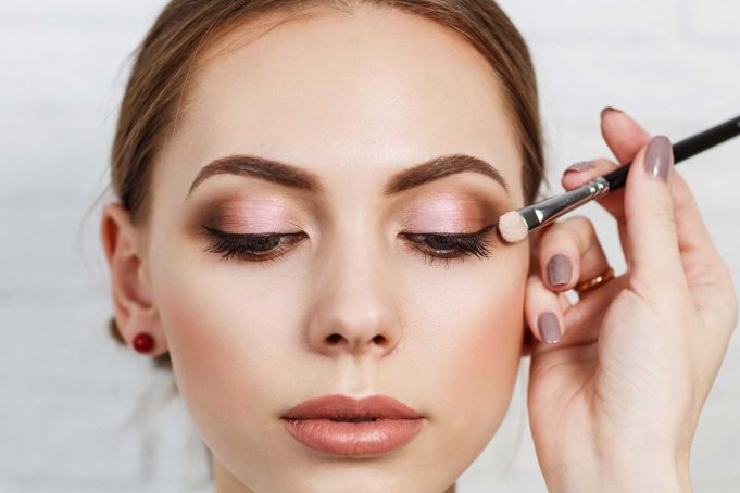 Göz Çevresi Makyajı Nasıl Yapılır? Göz Çevresi Makyajı Nasıl Yapılır