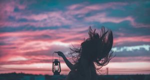 Hayatımızı Burç Yorumlarına Göre Yaşasak Ne Olur? Hayatımızı Burç Yorumlarına Göre Yaşasak Ne Olur