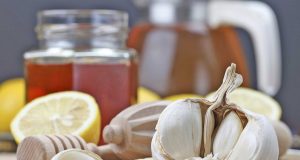 İstenmeyen Kilolardan Kurtulmada Etkili Bir Yöntem “Sarımsak Çayı” İstenmeyen Kilolardan Kurtulmada Etkili Bir Yöntem “Sarımsak Çayı”