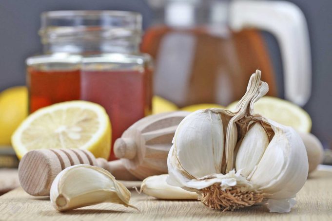 İstenmeyen Kilolardan Kurtulmada Etkili Bir Yöntem “Sarımsak Çayı” İstenmeyen Kilolardan Kurtulmada Etkili Bir Yöntem “Sarımsak Çayı”