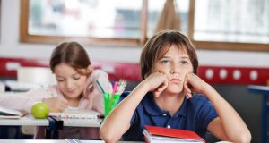 Karnesi Kötü Olan Çocuğa Nasıl Davranılmalı? Karnesi Kötü Olan Çocuğa Nasıl Davranılmalı?