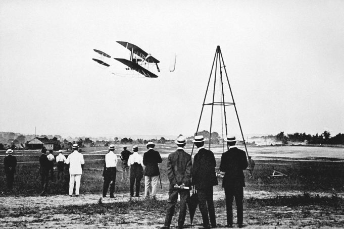 Motorlu Uçağı Kim İcat Etti? Motorlu Uçağı Kim İcat Etti Wright Kardeşler