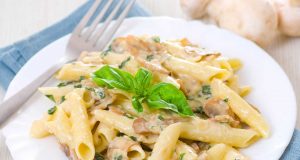 Kremalı Mantar Soslu Penne Makarna Tarifi Kremalı Mantar Soslu Penne Makarna Tarifi