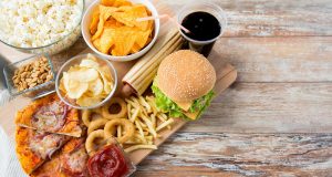 Sağlığınızı Tehdit Eden En Tehlikeli 10 Yiyecek Sağlığınızı Tehdit Eden En Tehlikeli 10 Yiyecek