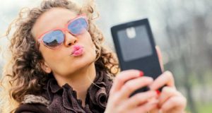 Selfitis Olabilir Misiniz? Selfitis Olabilir Misiniz