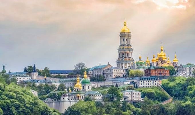 Kiev Gezilecek Yerler ve Gece Hayatı Kiev Gezilecek Yerler ve Gece Hayatı